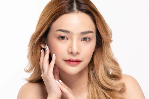 توحيد لون البشرة بجلسات الـBB Glow