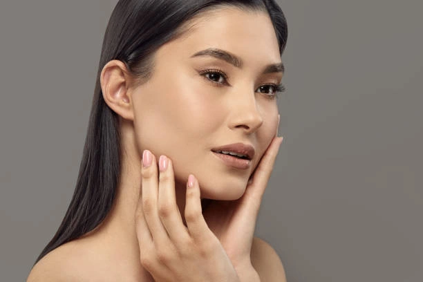 توحيد لون البشرة بجلسات الـBB Glow