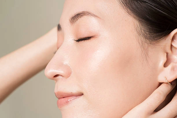 علاج البشرة الدهنية وتقليل اللمعان المستمر علاج البشرة الدهنية وتقليل اللمعان المستمر